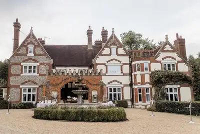Image de Exclusive Luxury Surrey Manor, Sleeps 18+, Private Grounds, Parking, London Link