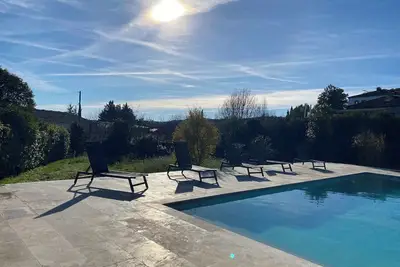 Image de Grande maison avec piscine privative, terrain clos qui enchantera vos vacances