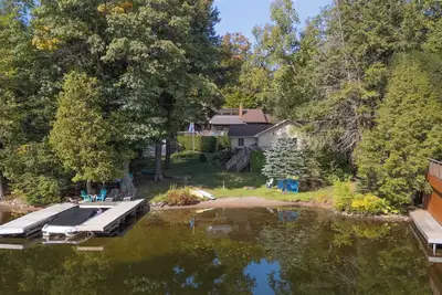 Image de Lakeside Escape in Muskoka