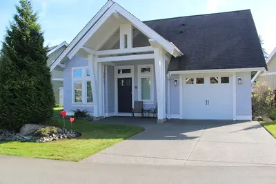 Image de Stunning 4 Bedroom Cottage by the Beach