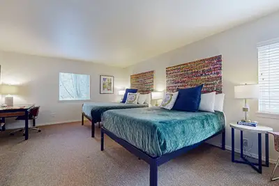 Image de Stylish hotel suite just steps away from Downtown Port Townsend