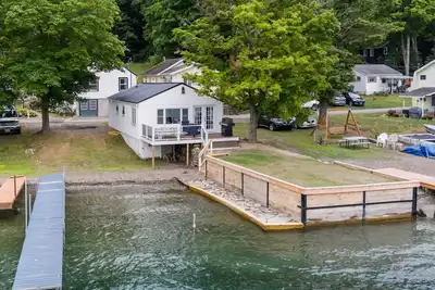 LakeFRONT Estate on Finger Lakes Wine Trail, 2 Separate Homes, Dock, Kayaks