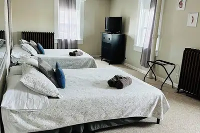 Image de The Village Loft - A Charming Boutique Loft in New London Ohio