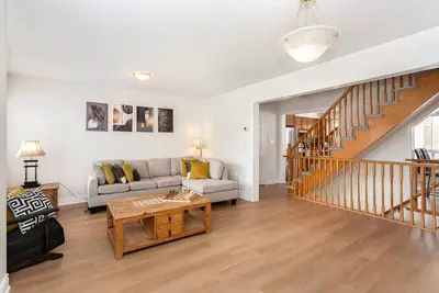 Image de The Mt Pleasant Residence - Your Cozy Away-Home - *Free Parkg*Workspace*Go-Stn