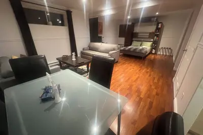 Image de Chambre Ă air ouverte dans un quartier paisible