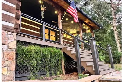 Image de Cozy 2-bedroom waterfront cabin in a quiet cove on Lake Norman