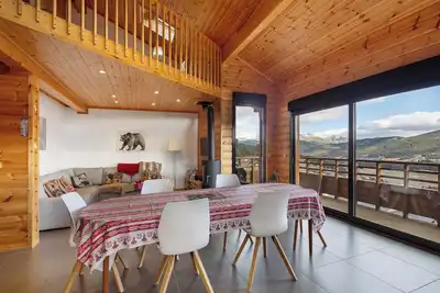 Image de Chalet Les Lupins – 6-8 personnes, vue panoramique, terrasse, à 10 min des pistes de ski