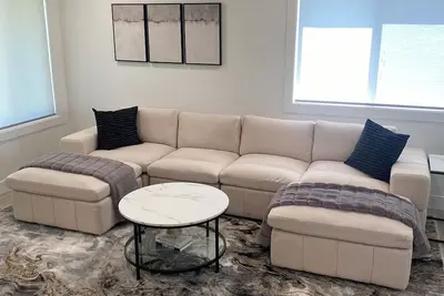 Image de Modern Space Luxury A 2-bedroom townhome in Burley with all the amenities.