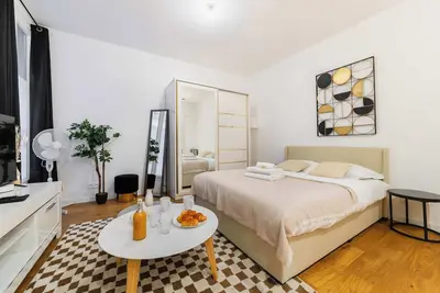 Image de Studio agreable et bien placee - Paris 18 - 2p
