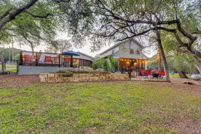Image de Jack's Cottage: Backyard Oasis in New Braunfels!