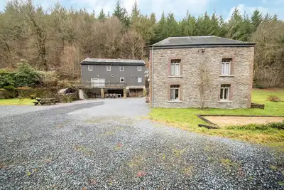 Image de Charmant domaine tranquille et authentique à Bohan