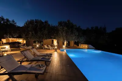 Image de Gioi - Villa with infinity pool and citrus grove view 10 minutes from Noto