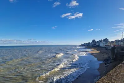 Image de Spacieux T2 pour 4 personnes Ă 50m de la mer avec vue mer