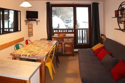 Image de Appartement T2 cosy, accès pistes, centre station, 6 couchages, balcon, animaux admis