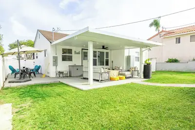 Image de Updated in 2022 - Big Backyard - Close to Beach