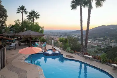 Image de New Pool and Spa Resort w/Canyon Views!