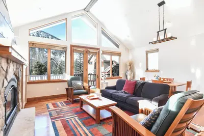 Image de Silverbell Mountain Retreat: Luxurious 30+ Night Rental