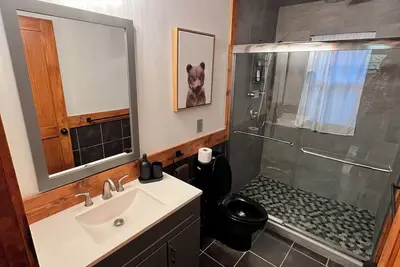 Image de Charming 3-bedroom cabin 10 minutes from downtown Highlands