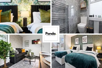 Image de Maison-Entreprise-Salle de bain privée séparée-Pas de vue-Large Private Garden