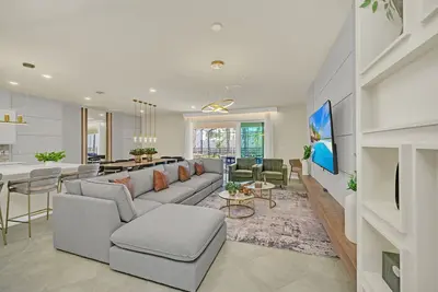 Image de Themed 10 Bed Family Pool Home Game Room-16271skc