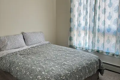 Image de Private room in new condo with Large Washroom, Kitchen, Living Room and Balconey