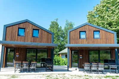 Image de Tranquil Luxe Thermal Escape Mobile Home - Premium Mobile Home with Terrace