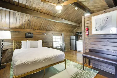 Image de Near Nola: Bayou Cabin w\/ Pool Access!