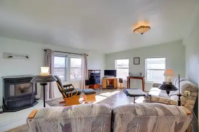 Image de Hot Tub & Screened Porch: Getaway in Montrose!