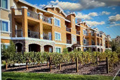 Image de Vino Bello Resort-Napa-Sleeps 4 - Available Bottle Rock Weekend!