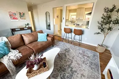 Image de Modern Comfort North of Denver!