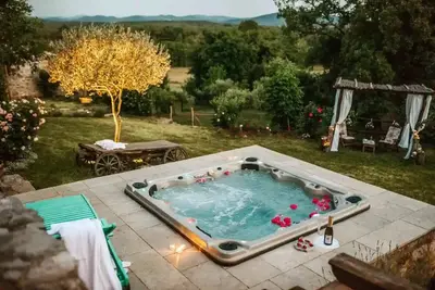 Image de Indulge in Timeless Luxury with Self-Catered Elegance at Château Asa