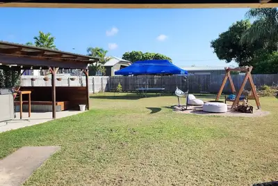 Image de Spa, firepit, close to the airport, city and strand