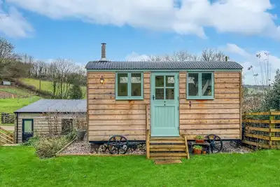 Image de Foxgloves Shepherd's Hut, Brompton Regis
