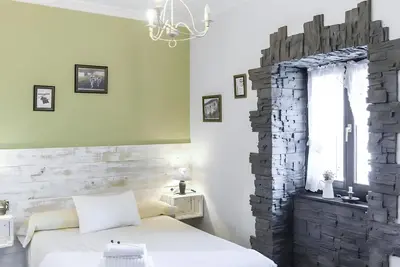 Image de Chambre 'Double 3' avec vue sur la montagne, jardin privé et Wi-Fi