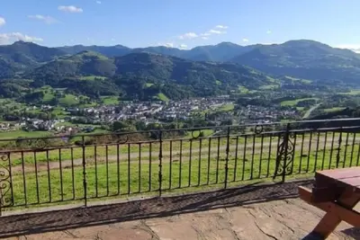 Image de Maison de campagne \"Autxikoborda\" avec vue sur les montagnes, jardin privé et Wi-Fi