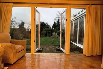 Image de Charming Home in Huddersfield w/ Parking PetsOK