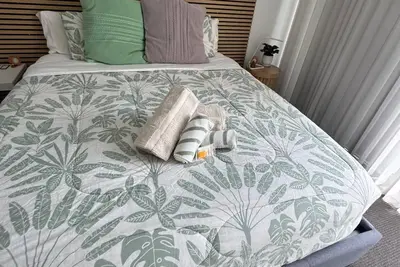 Image de Luxury, over-sized private unit, by the beach. Pet friendly!