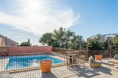 Image de Villa Provençale proche plages pour 10\/12 personnes