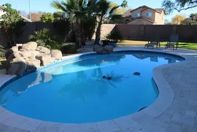 Image de Serene Escape and Modern Comfort, Pool Heater, Bbq