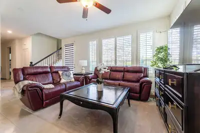 Image de Spacious 1st Floor Suite|Flexible Lease|Close to 60 Fwy|Family Focused #41628
