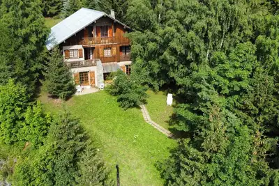 Image de Nouveau 2025 Chalet de montagne mĂŞlant charme authentique et \n\nconfort moderne!