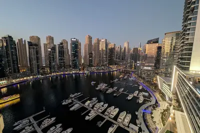 Image de Stunning 2 Bed Room Apartment with Full Marina View. Great Location Near Metro