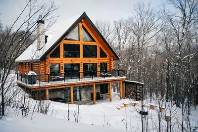 Image de Le Taureau | Majestueux Chalet en bois rond |Spa