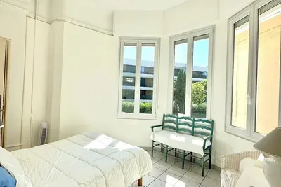 Image de Centre-ville Cannes\nAppartement T3\nGrande terrasse\nAnimaux de compagnie acceptés