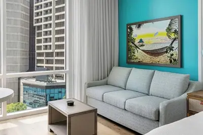 Image de Less than one half mile from Mercedes- Benz Stadium. Home of the 2025 Cfp Ncs.