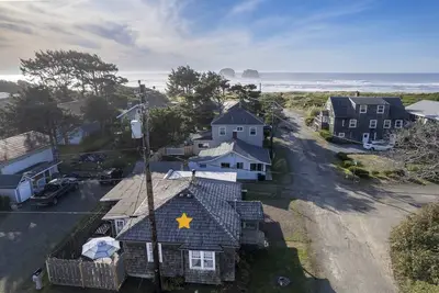 Image de Storybook Beach Cottage *Retreat* at Twin Rocks