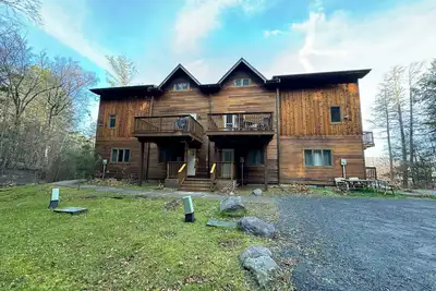 Image de Catskills Cozy Retreat - Winter Wonderland 5 min from Hunter Mtn, Waterfalls