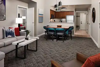 Image de 2-bedroom villa on the mountain in Park City steps away from chair lift.