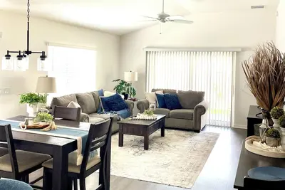 Image de New Listing! 2 bed/2 bath-pet friendly home -Village of Newell w/ free golf cart