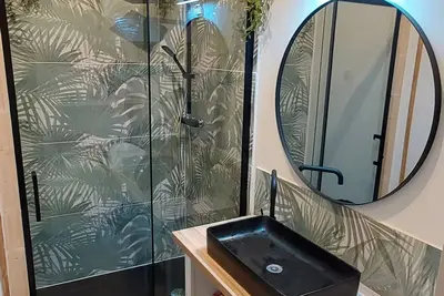 Image de La \"Pause Salonaise\" Appartement moderne au cœur de la ville